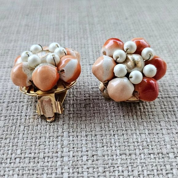 Vintage Clip On Earrings Orange Beads Gold Tone Round Stud Earrings Jewelry - Picture 2 of 11